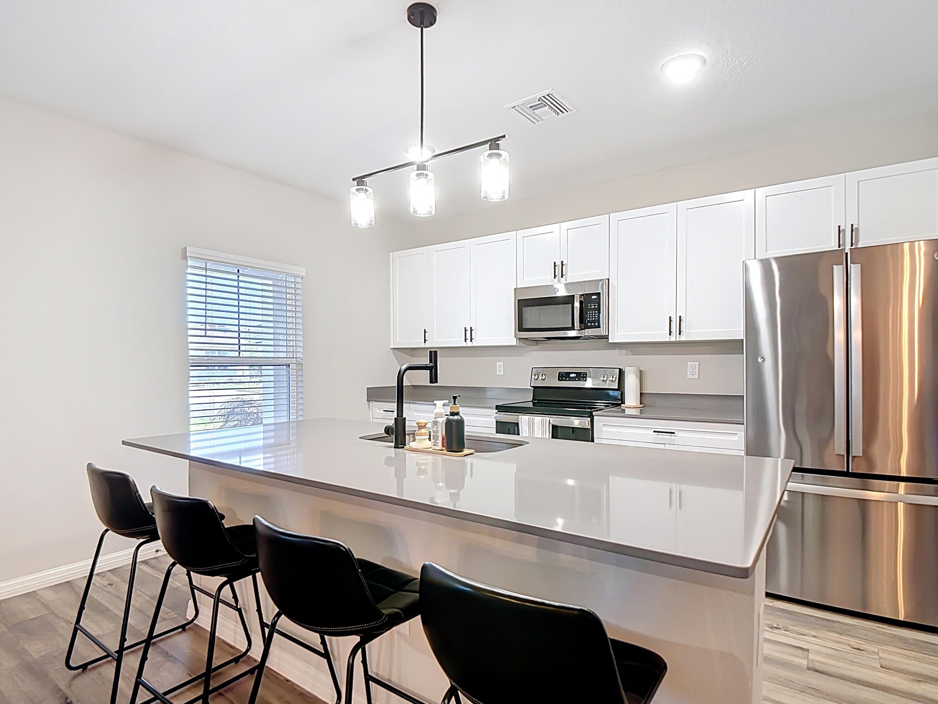 1504 Hummingbird Road – photo 3