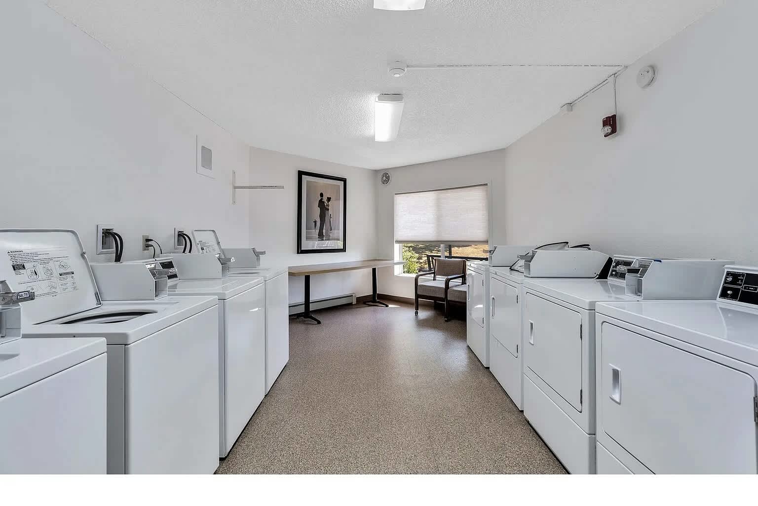 5585 East Evergreen Boulevard – photo 5