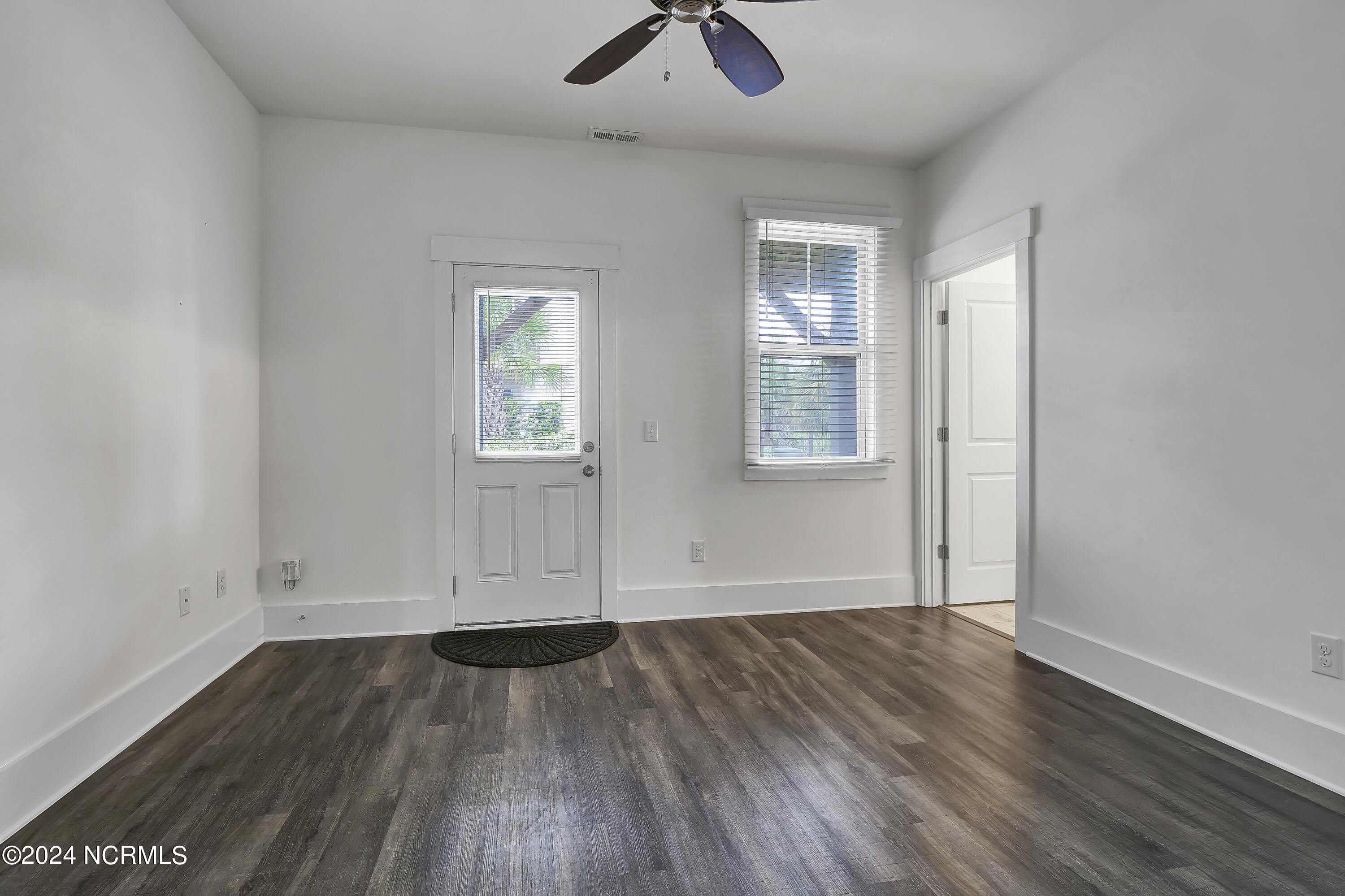 1808 Bungalow Row – photo 4