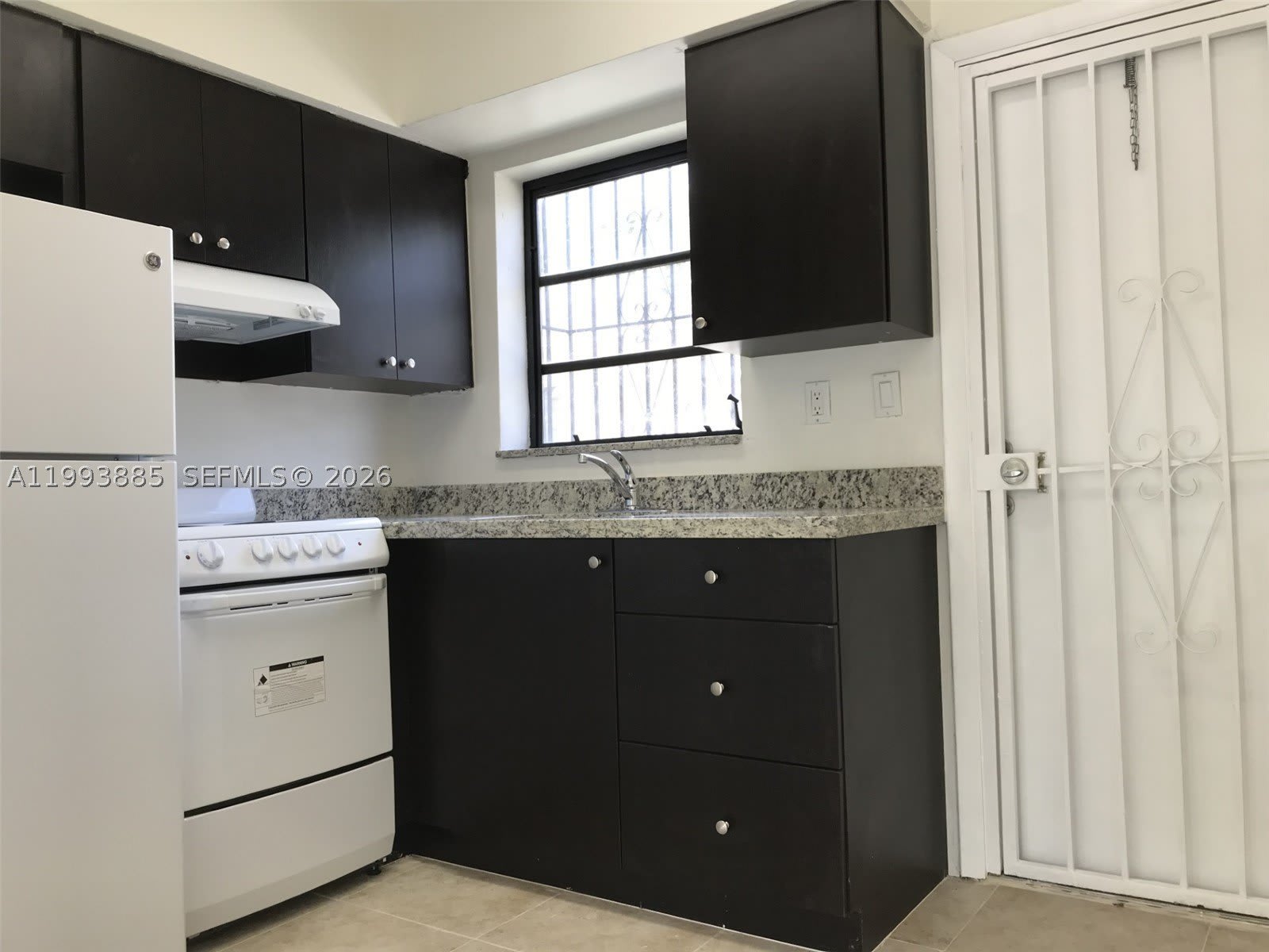 2362 NW 34th St – photo 2