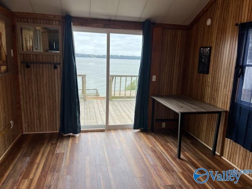 6084 Bay Village Drive – photo 4