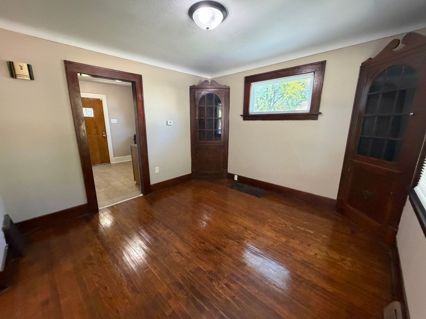3406 Robinwood Dr Great Three Bedroom Home With Central Air – photo 3