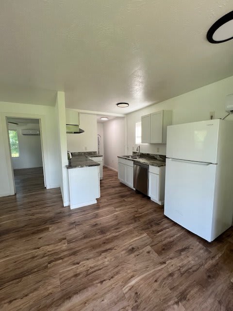 3390 Magnolia Street 2 – photo 2