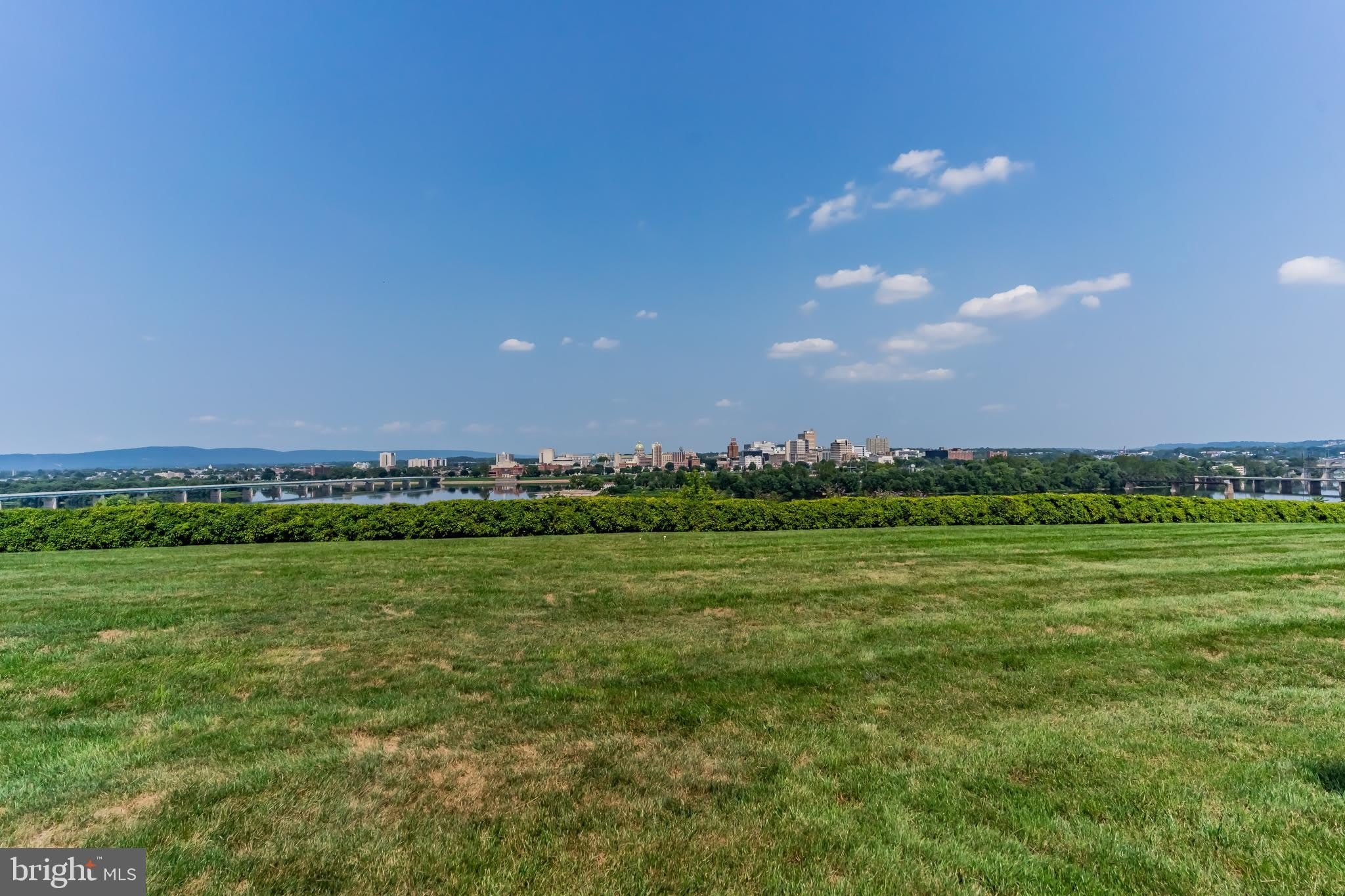 543 BRIDGEVIEW Drive – photo 2