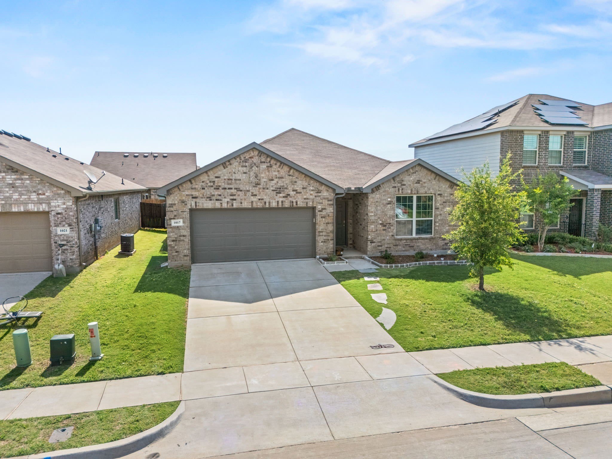 1017 Waverly Drive – photo 2