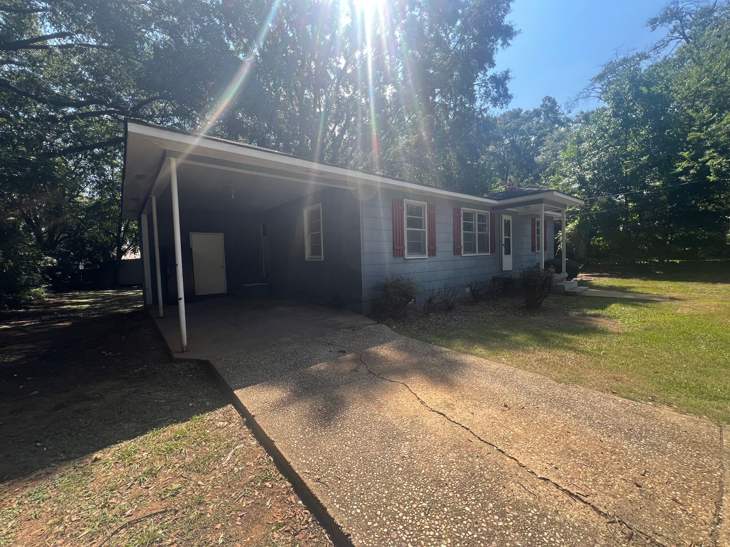 3 bedroom 1 bathroom single level home – photo 2