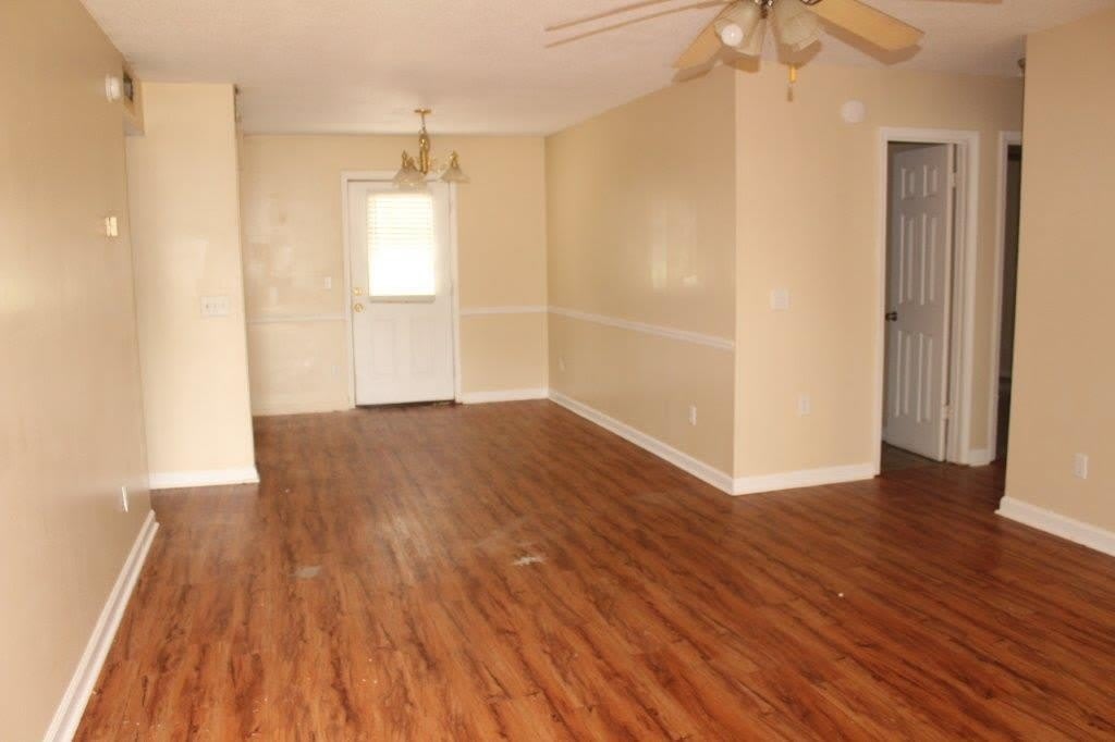 215 Begonia Dr. – photo 4