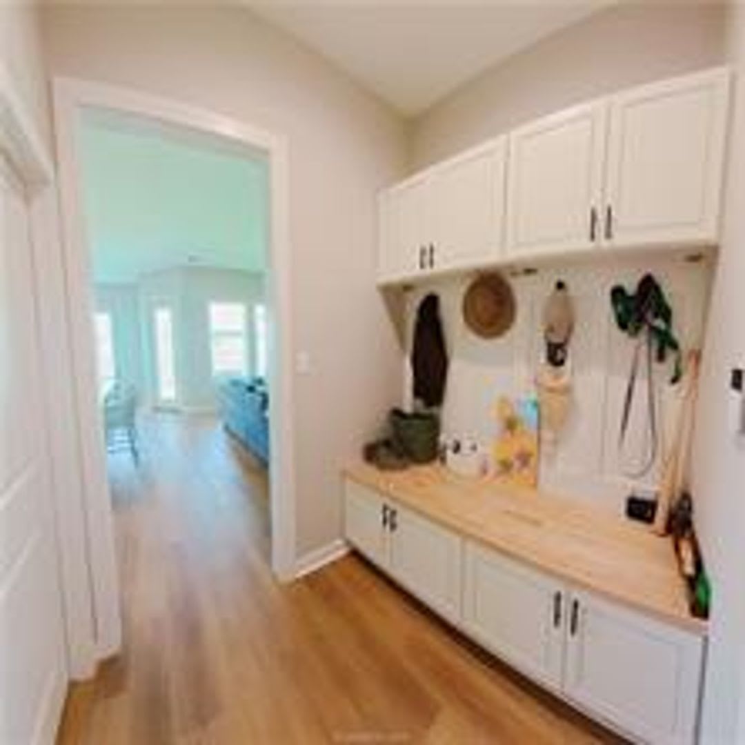 Beautiful 3 2 Built In 2025 – photo 4