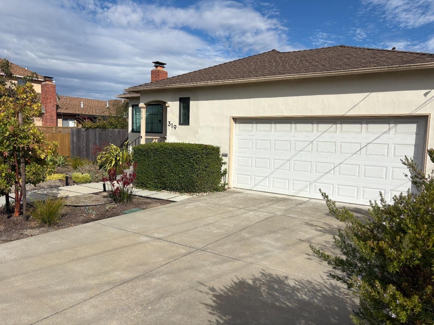 319 Helen DR – photo 2