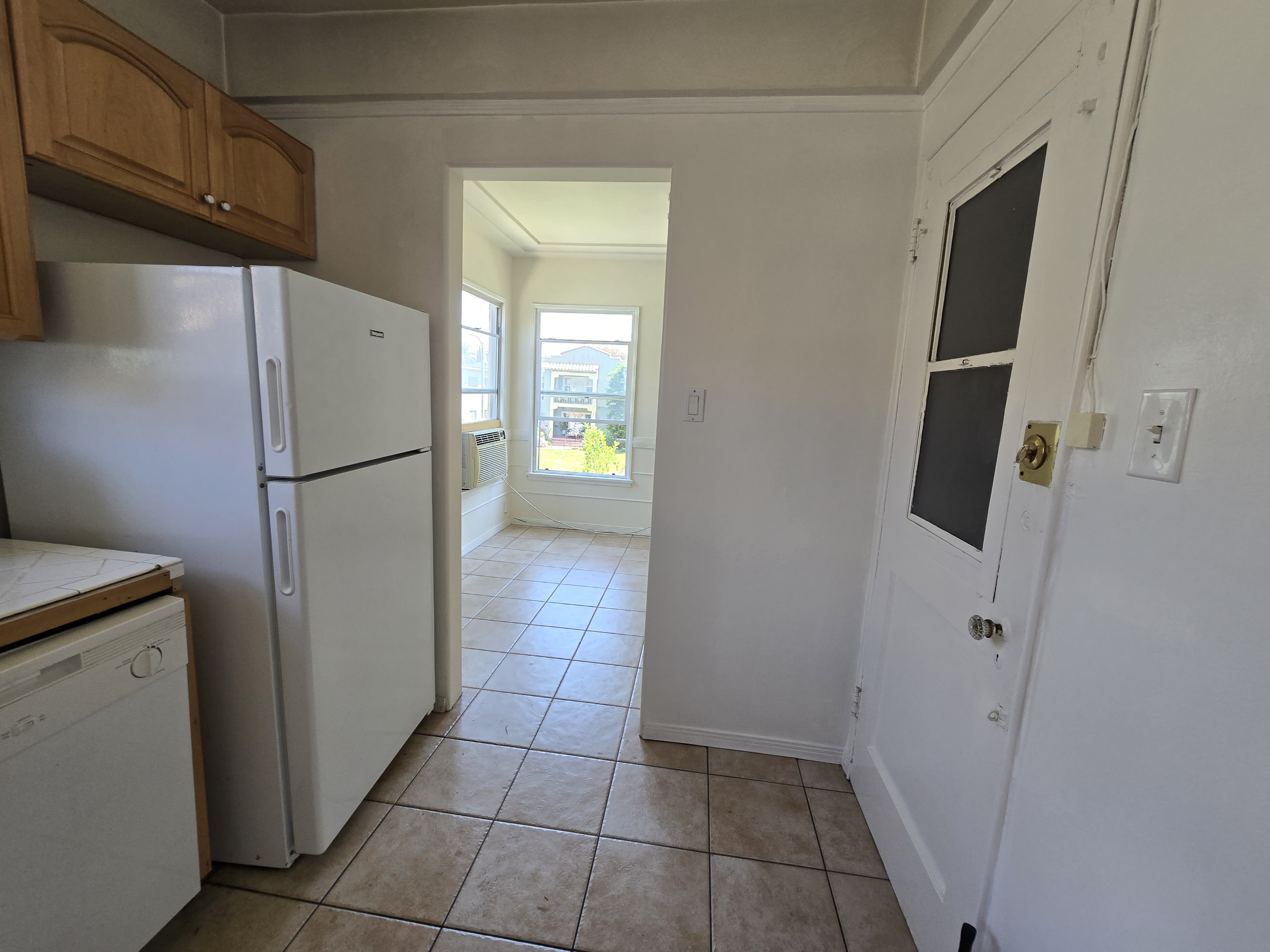 1231 Orange Grove Avenue – photo 2