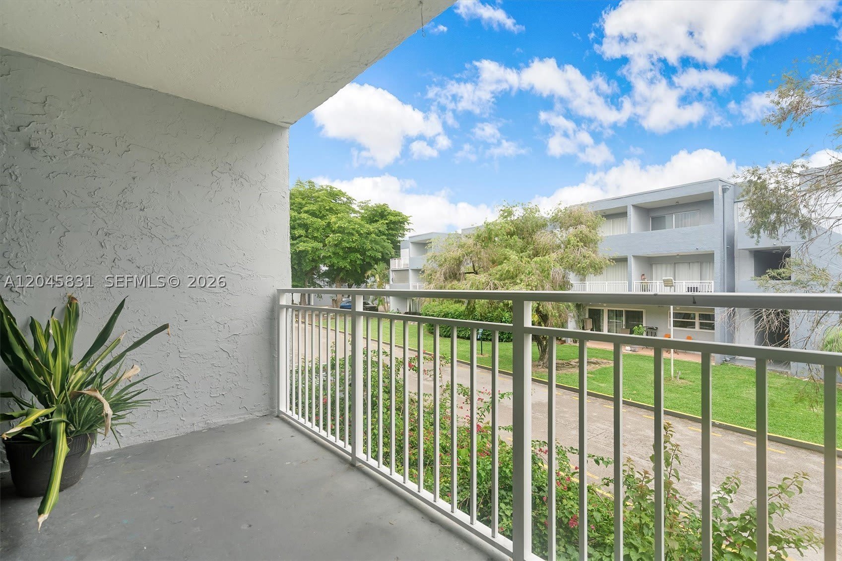 9369 Fontainebleau Blvd – photo 1