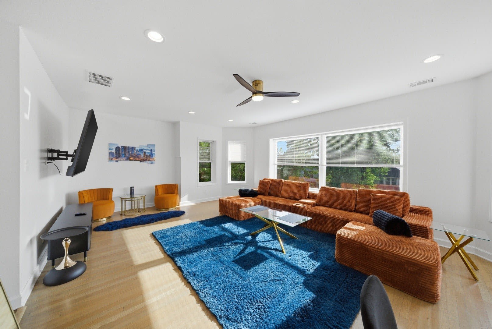 7435 S Euclid Avenue – photo 4