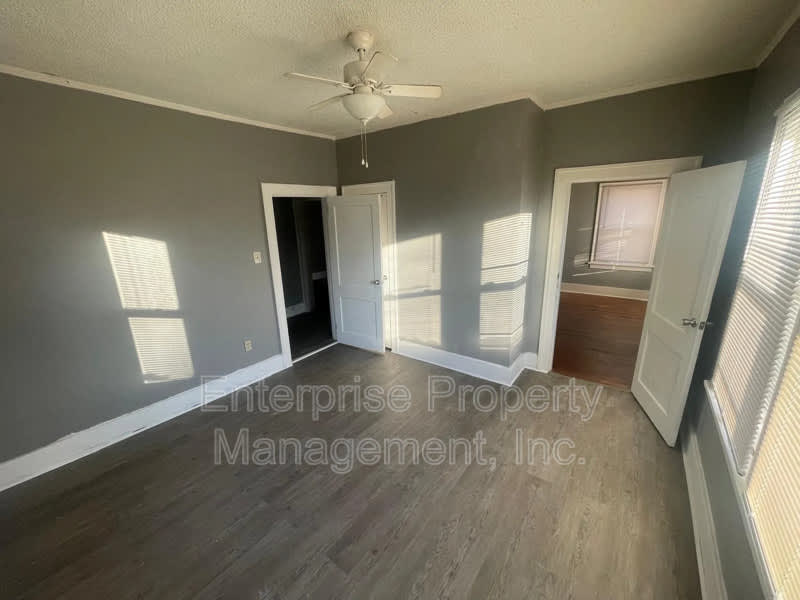 861 Goodwyn St – photo 5
