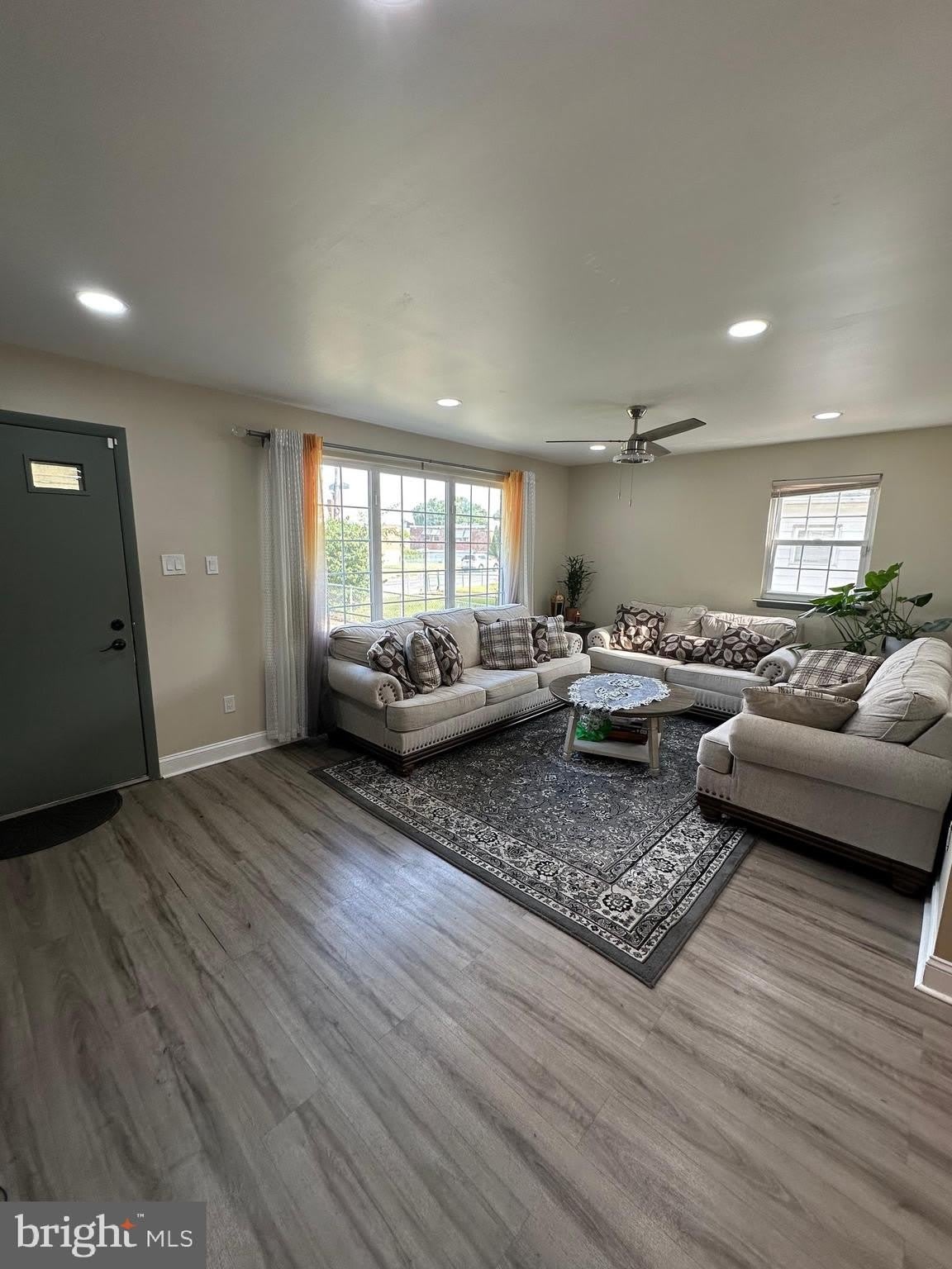7837 LAWNDALE Avenue – photo 3