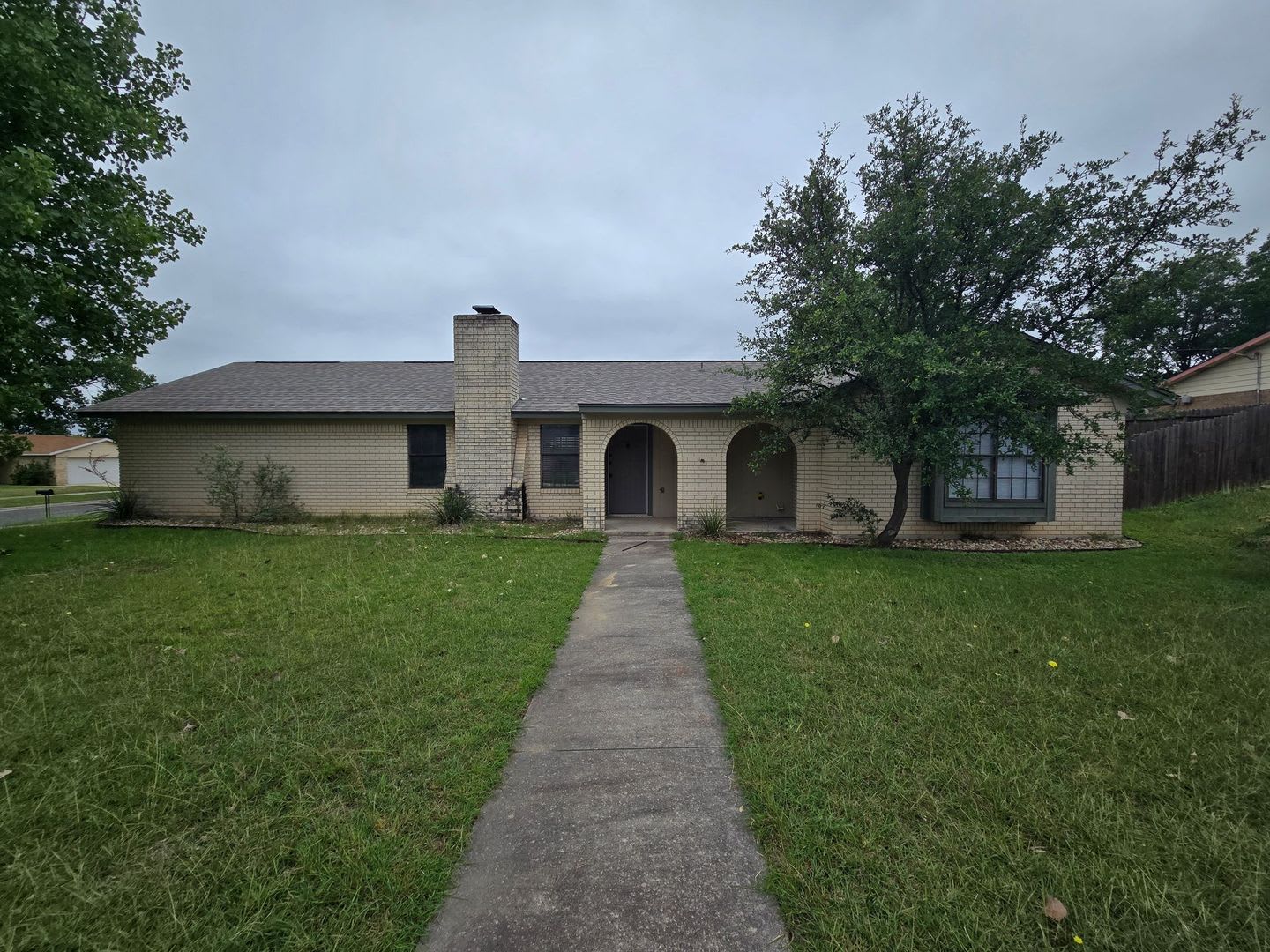 BACK TO SCHOOL RENT SPECIAL – photo 1
