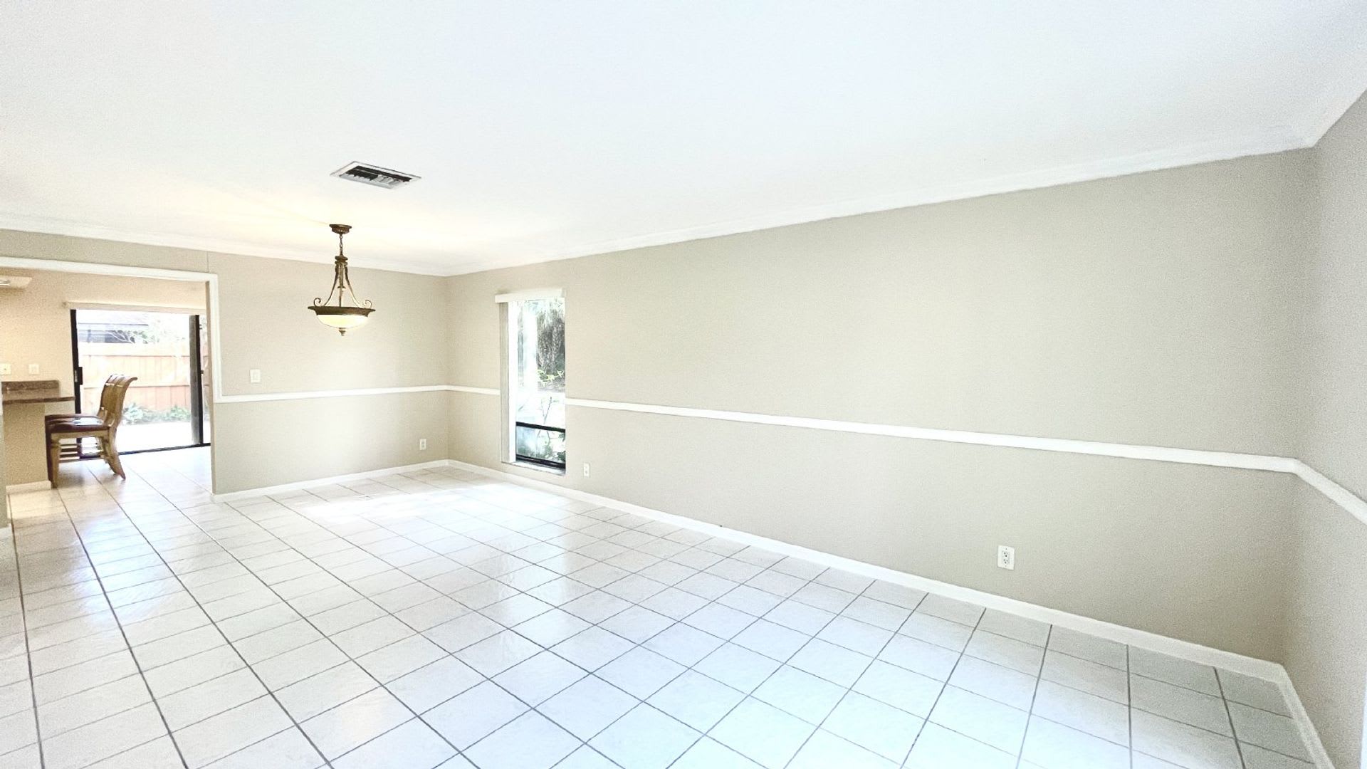 Spacious 2-Bedroom, 2.5-Bath Home with Elegant Hardwood & Tile Floors – photo 3