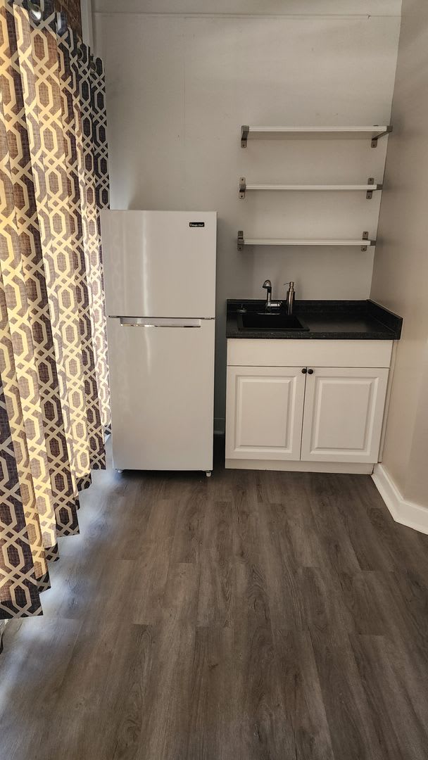 Downtown Arcadia STUDIO UNITS Pink Building – photo 3
