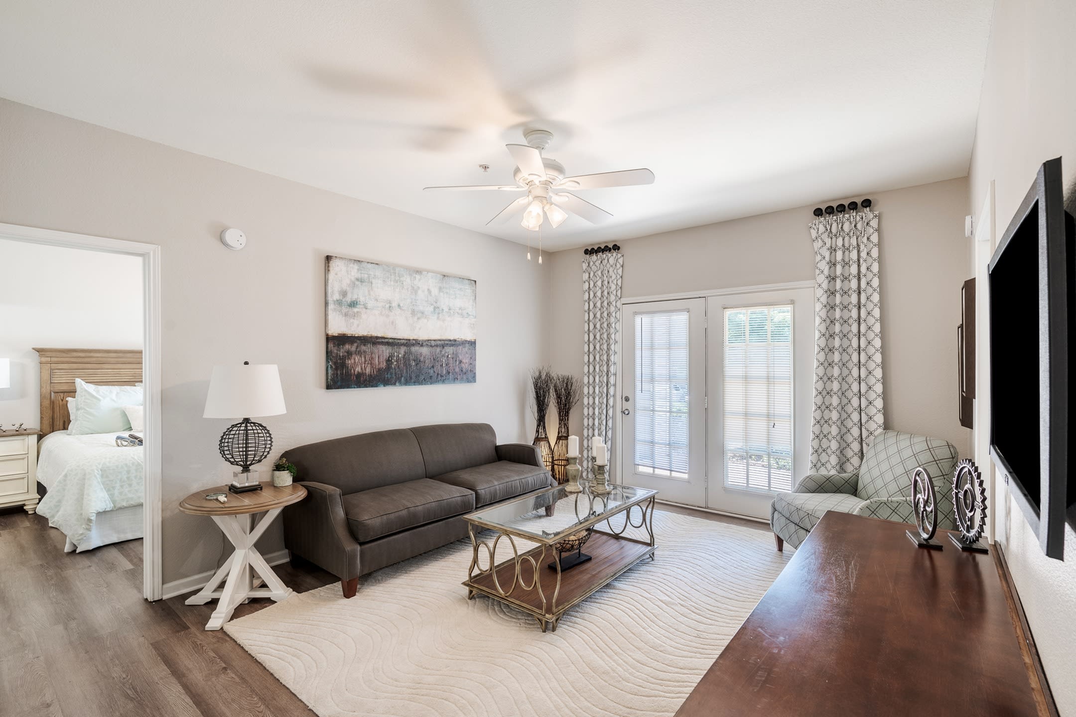 Bridge Pointe Apartments – photo 1