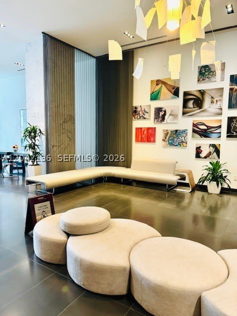 1600 NE 1 – photo 4