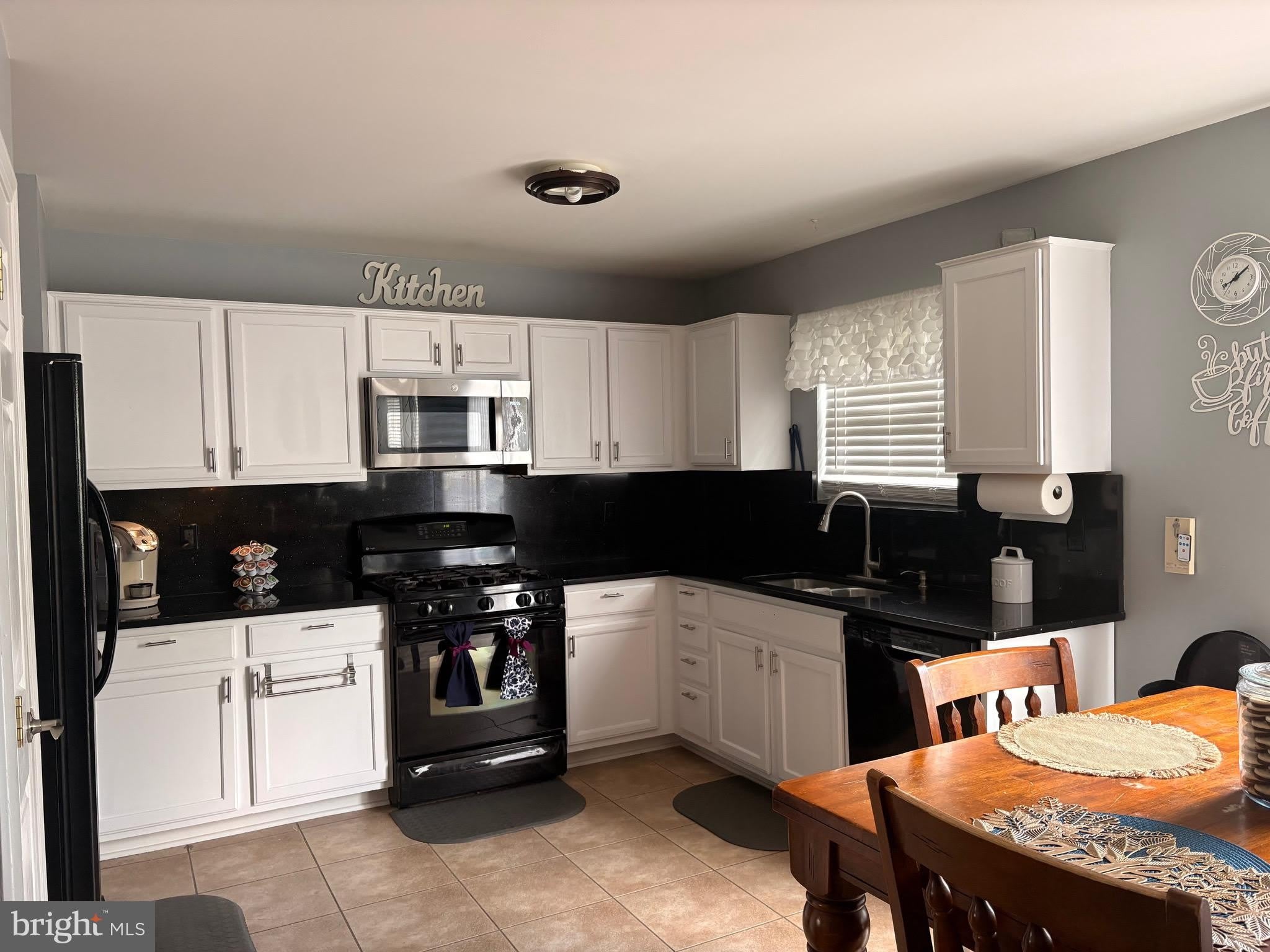 3873 SHINER Court – photo 3
