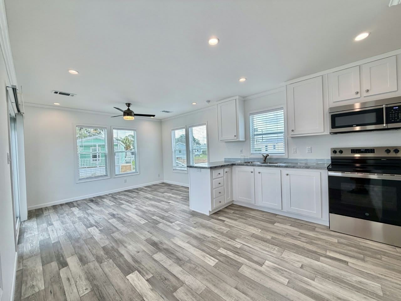 7250 E State Road 44 – photo 4