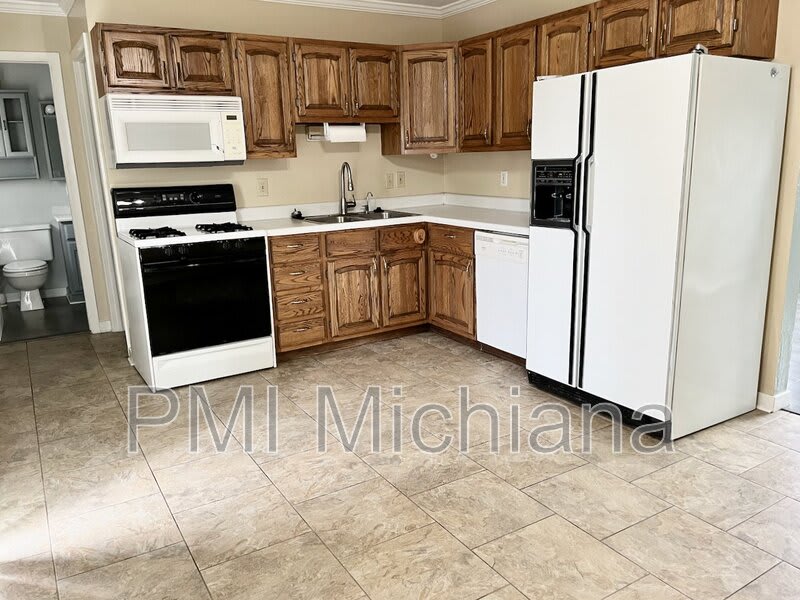 804 East 12th Street – photo 4