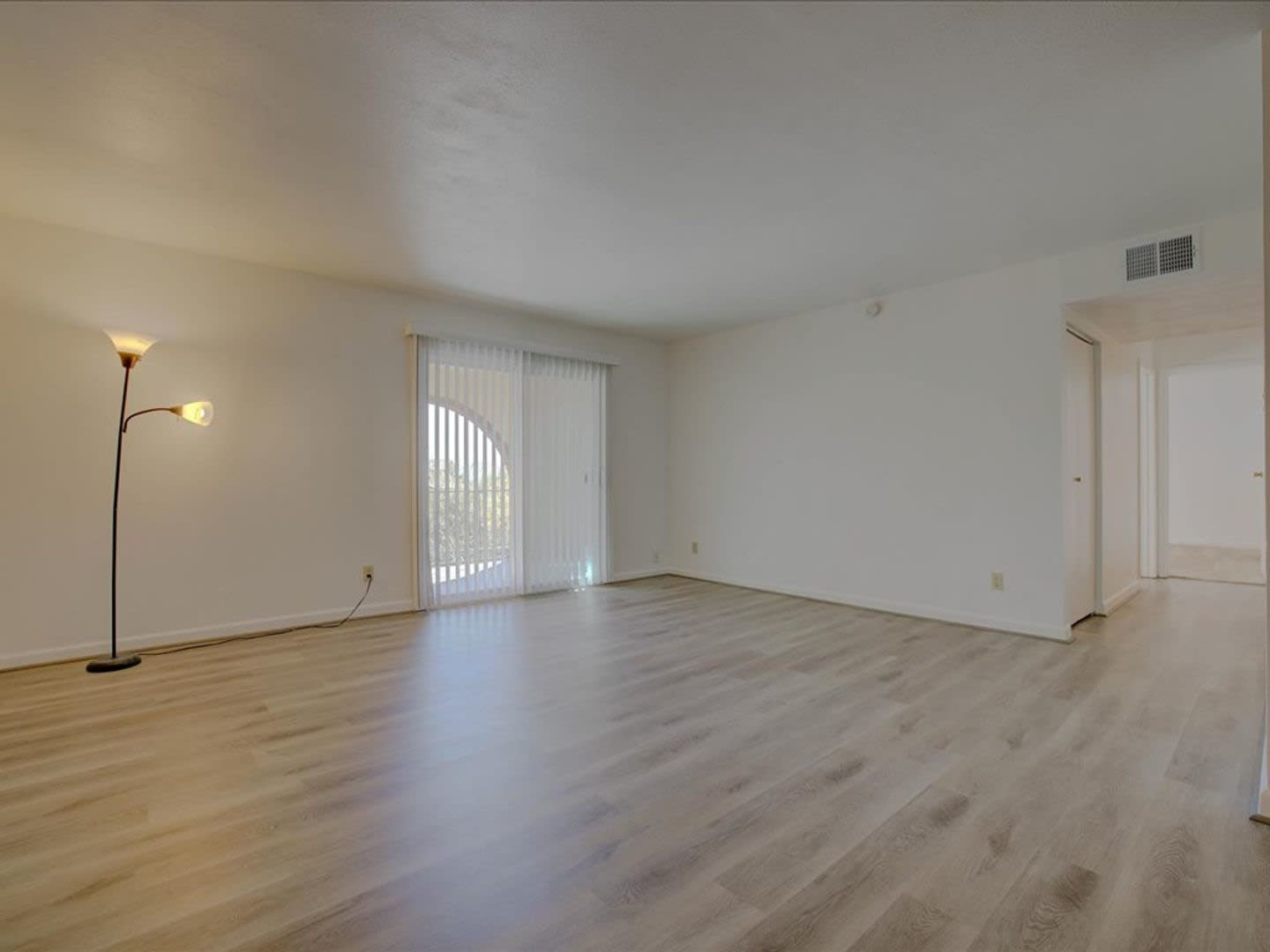 PRICE REDUCTION! Now accepting pets! – photo 4