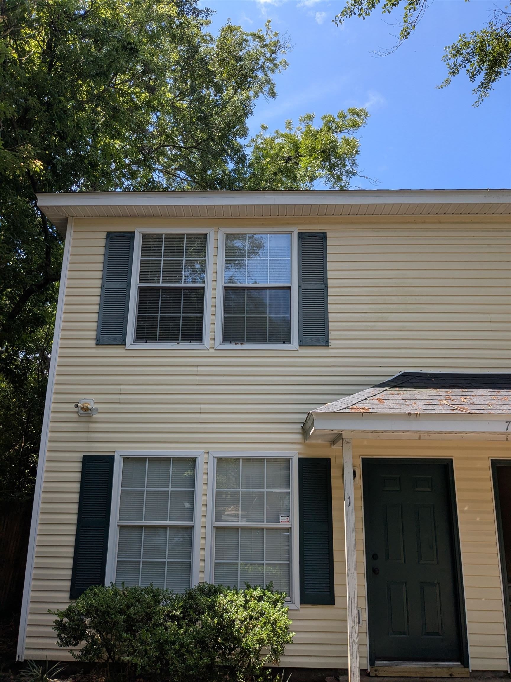 705 W Georgia Street – photo 2