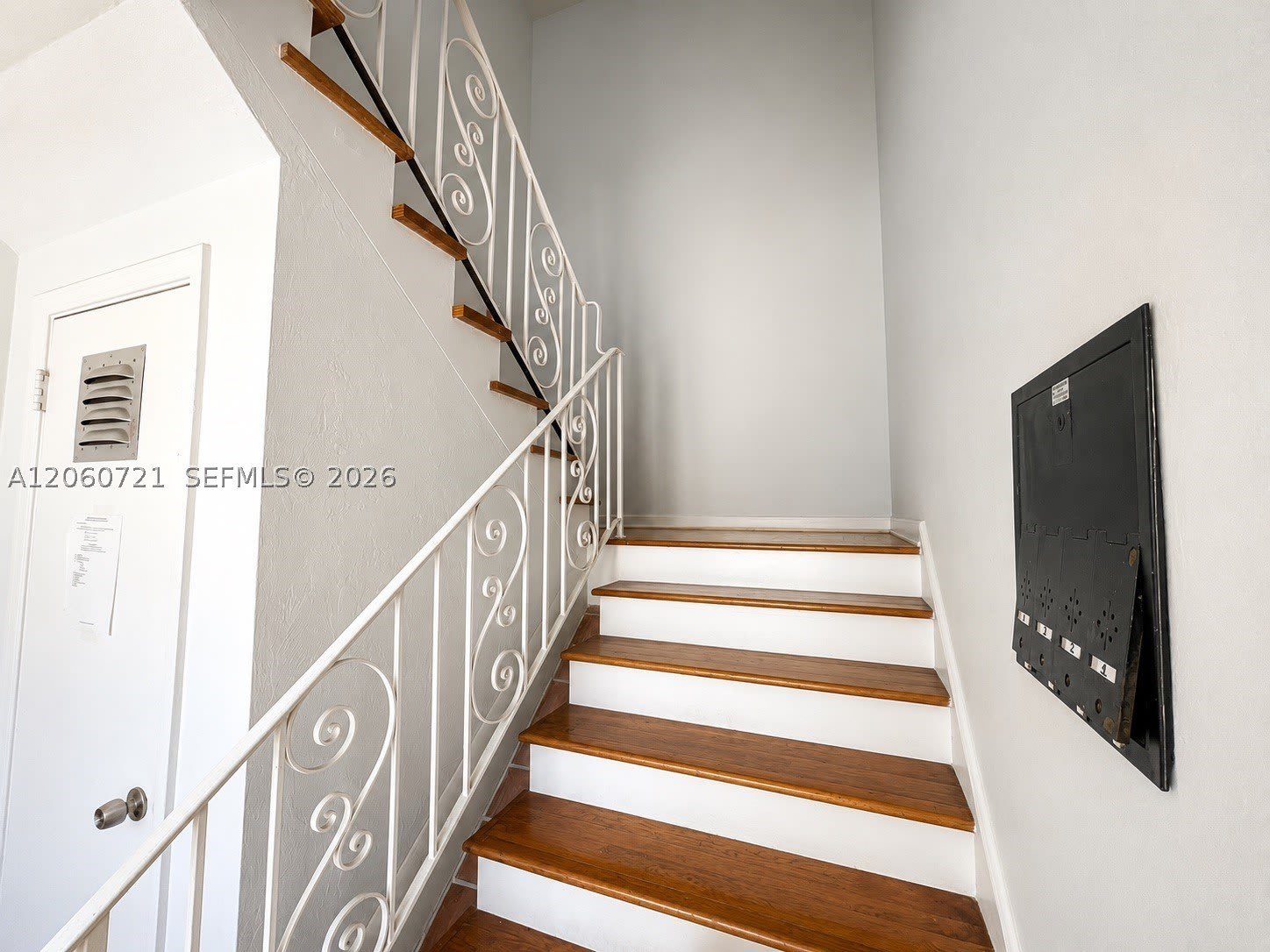 7407 Byron Ave – photo 3