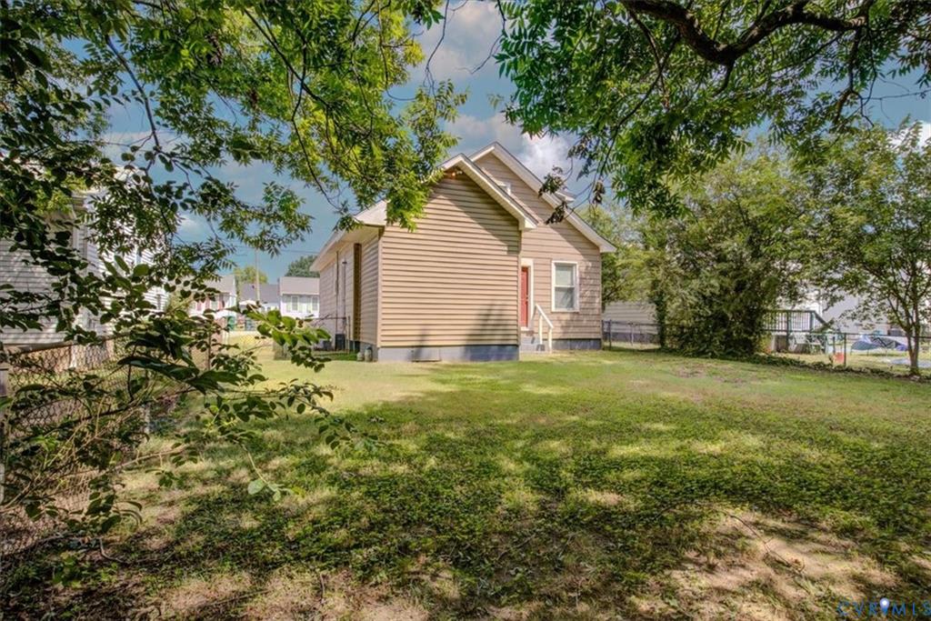 5 North Oak Avenue – photo 4