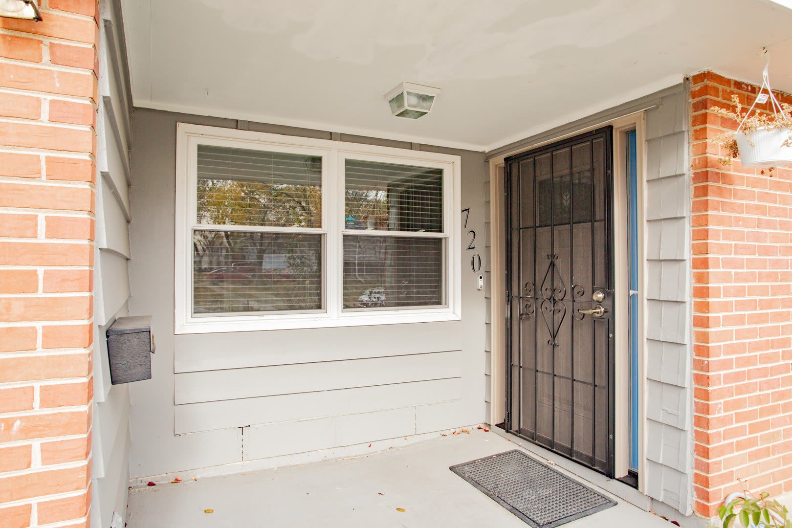 720 Durham Lane – photo 2