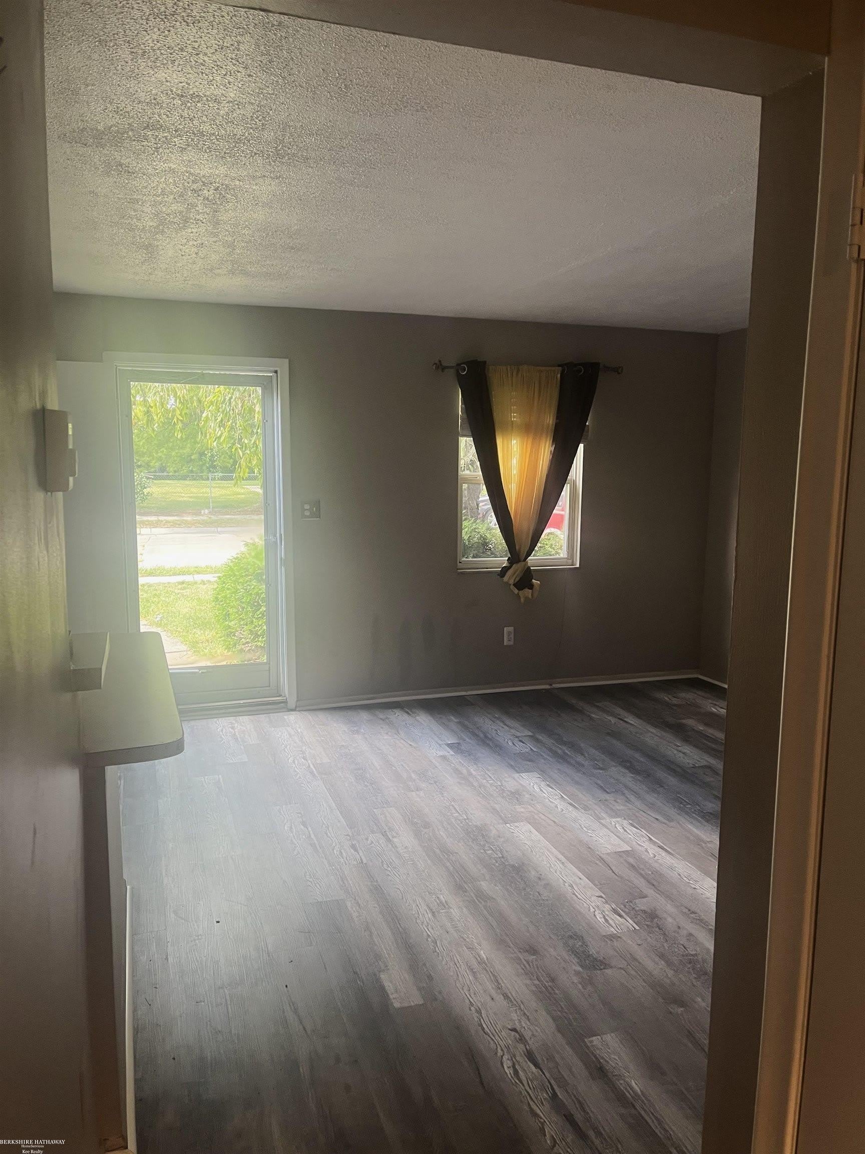 23702 Tuscany Avenue – photo 4