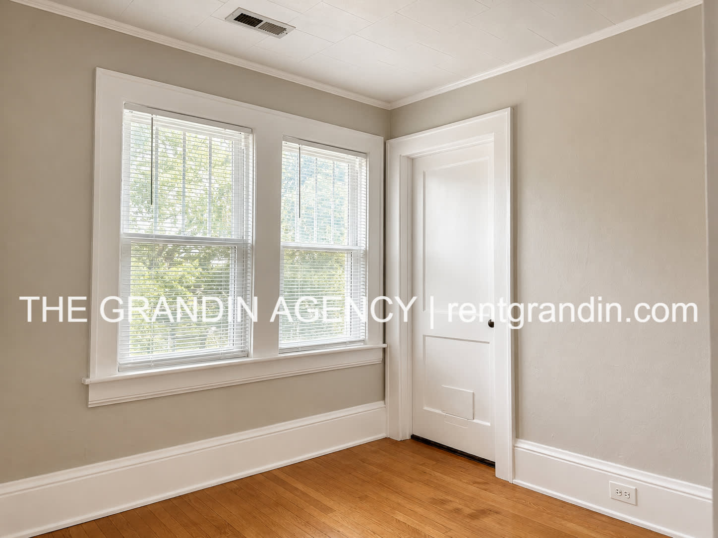 2818 Burton Avenue Northwest – photo 3
