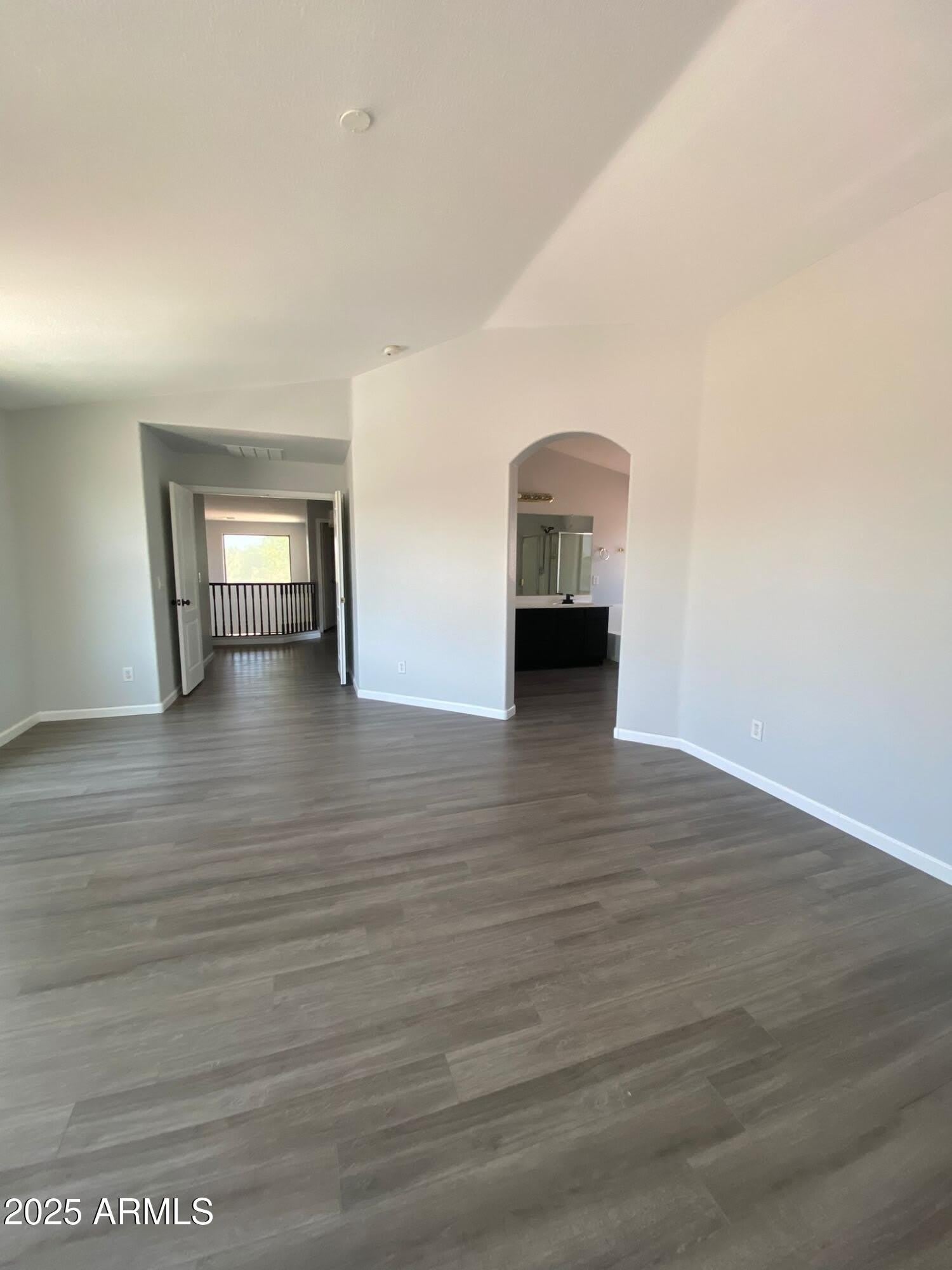 8402 S 48th Lane – photo 2