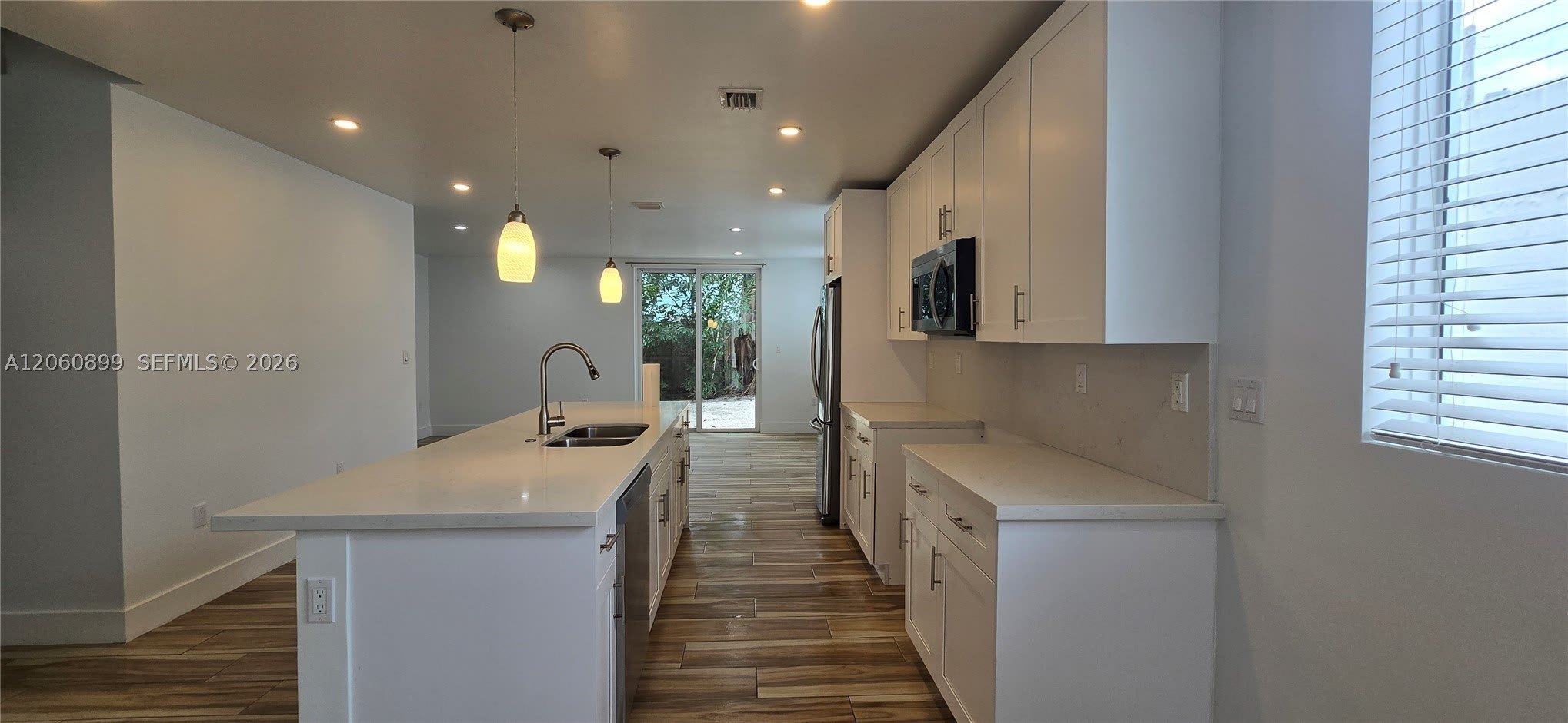 3675 Thomas Ave – photo 2