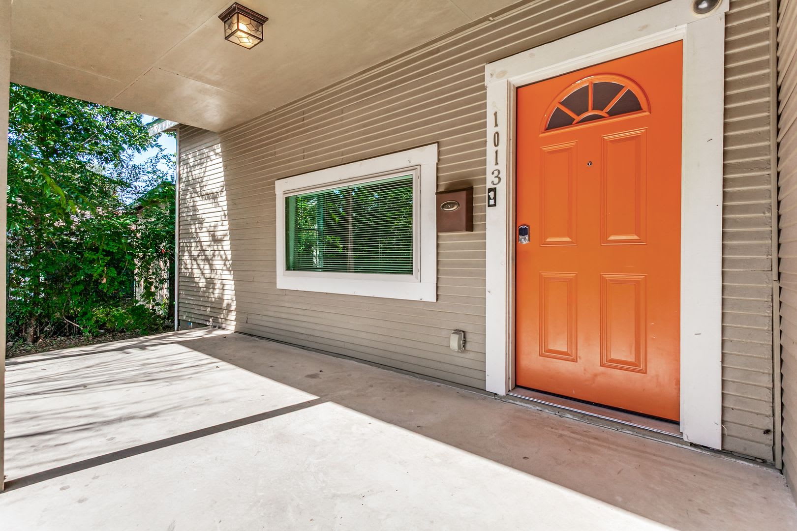 CHARMING DIGNOWITY HILL CRAFTSMAN – photo 4