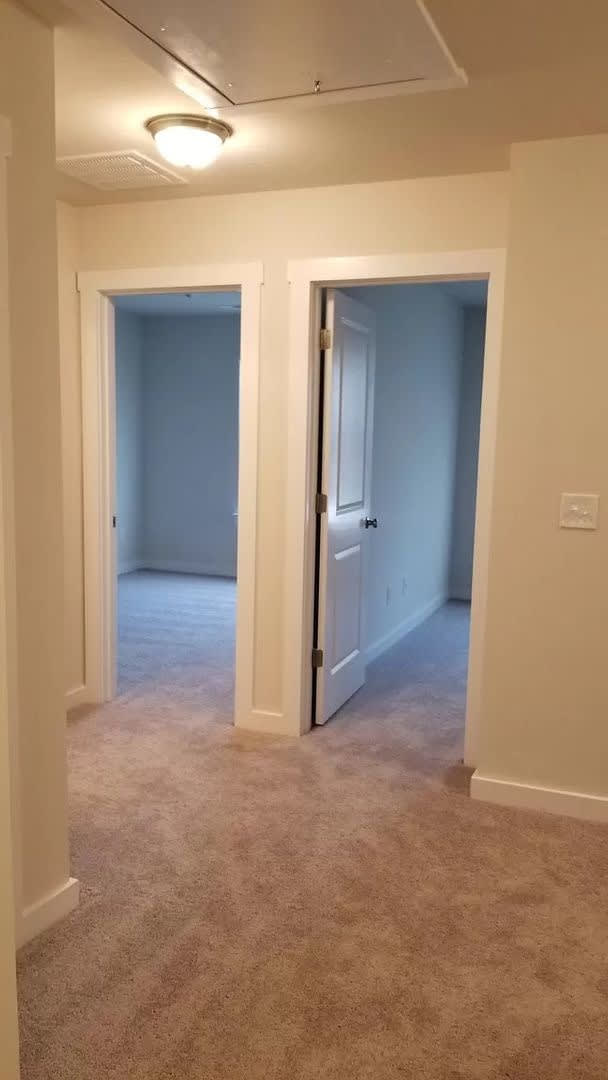Room in 3 Bedroom Home at 1024 Sharon Towns Dr – photo 4