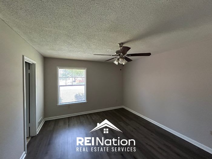 3857 Clemmer Drive – photo 4