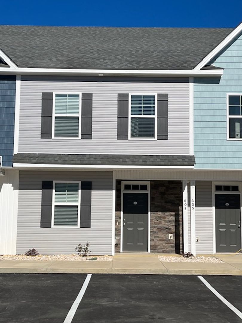 Move In By 8 31 26 August Rent Waived Beachside Village Townhomes 3 Bedroom 3 5 Bath 3 Story Town Home – photo 1