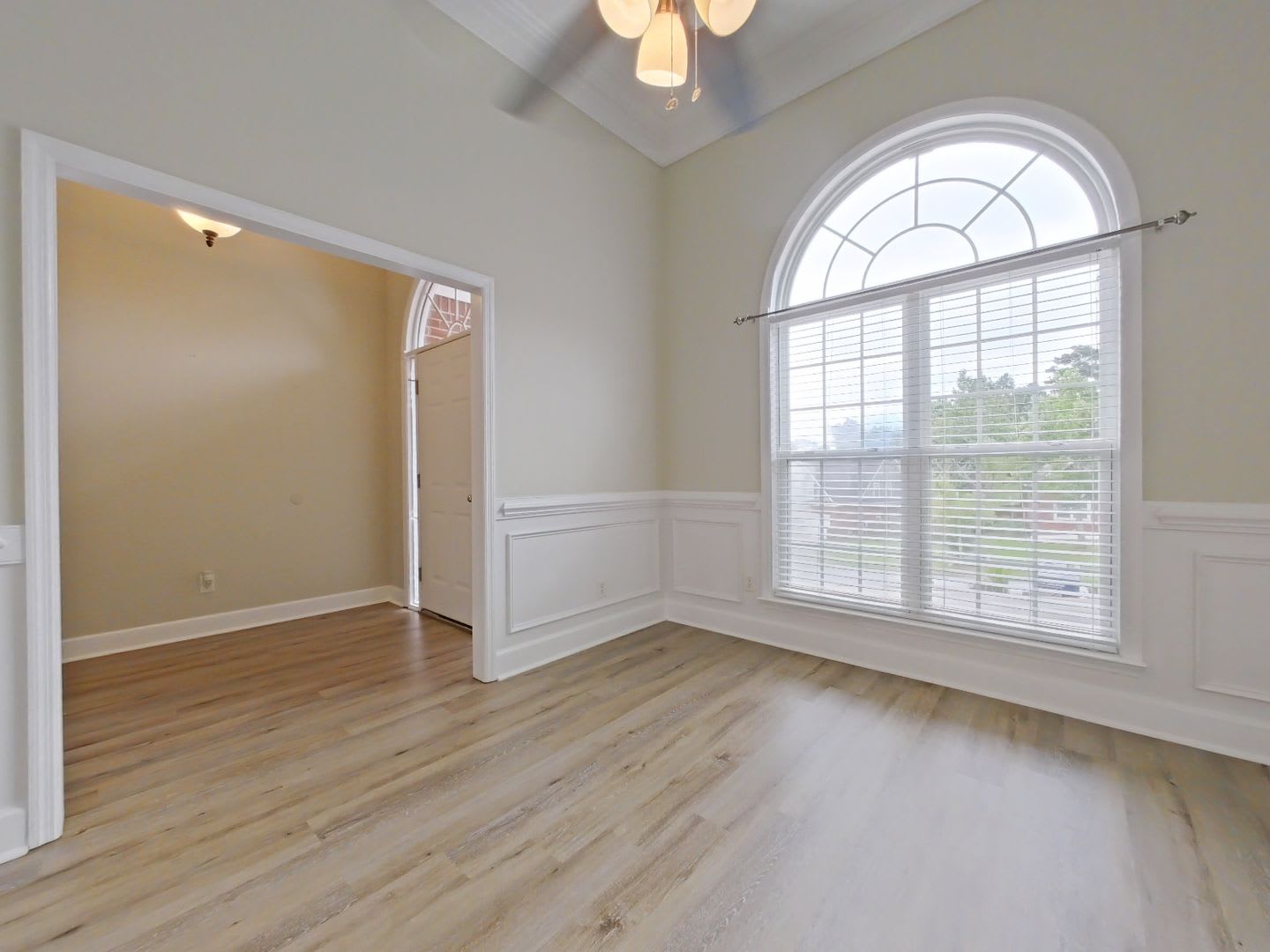 Updated and Clean 4 Bedroom Columbia County Rental – photo 4