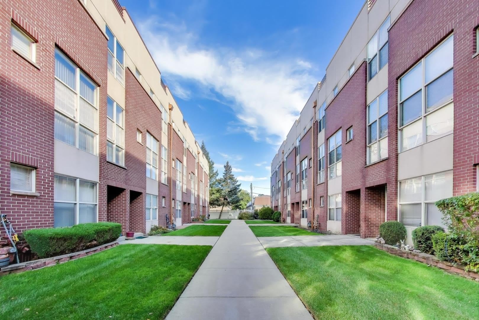 6951 N Western Avenue – photo 4