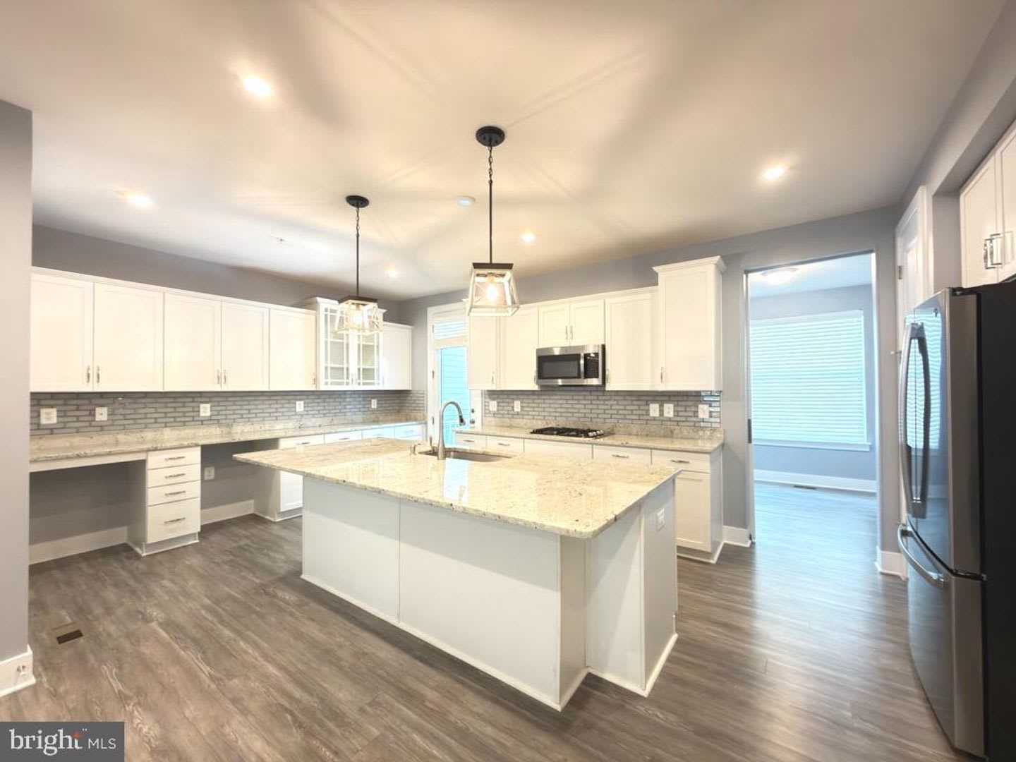 Stunning 4bd 3.5bth Townhome in the Enclave at Waugh Chapel – photo 4