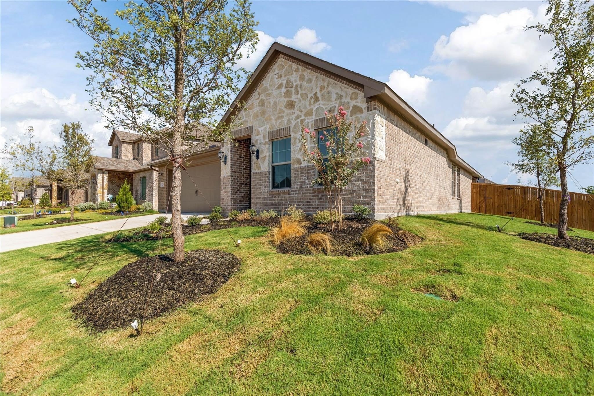 1253 Carinna Drive – photo 2