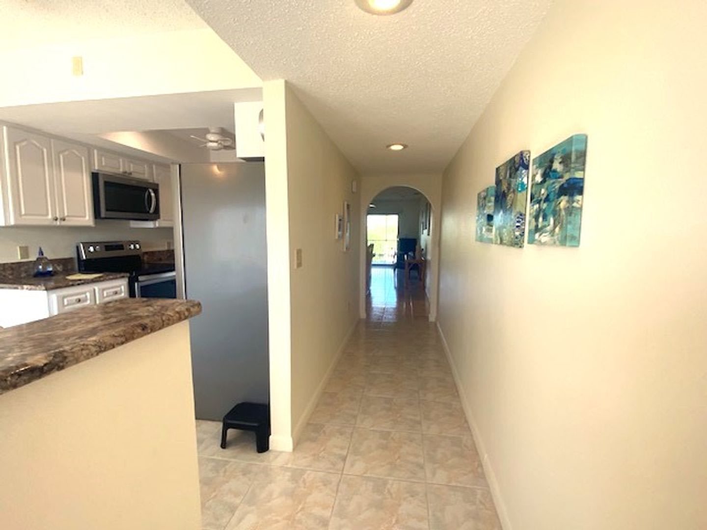 Lovely FURNISHED Condo in Rock Dove Community – photo 2