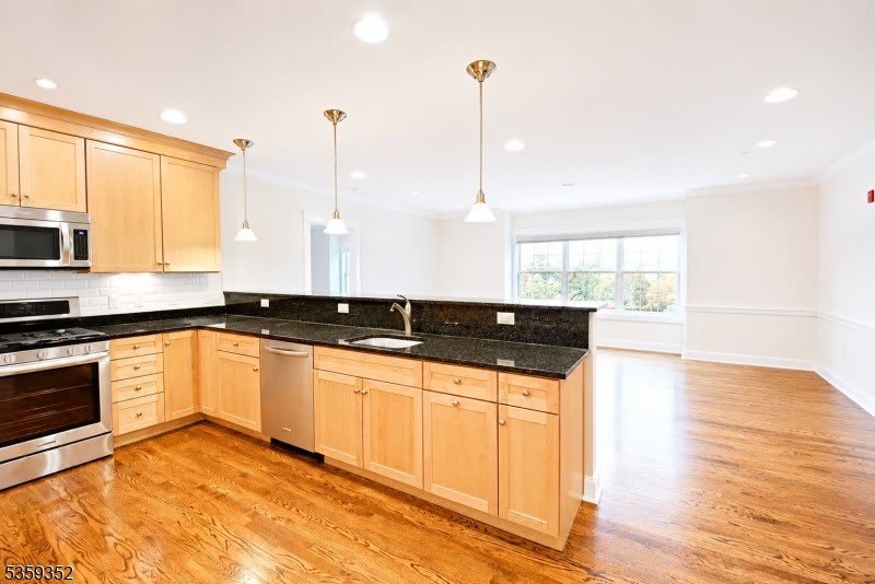 25 Ridgedale Ave Unit 19 – photo 2