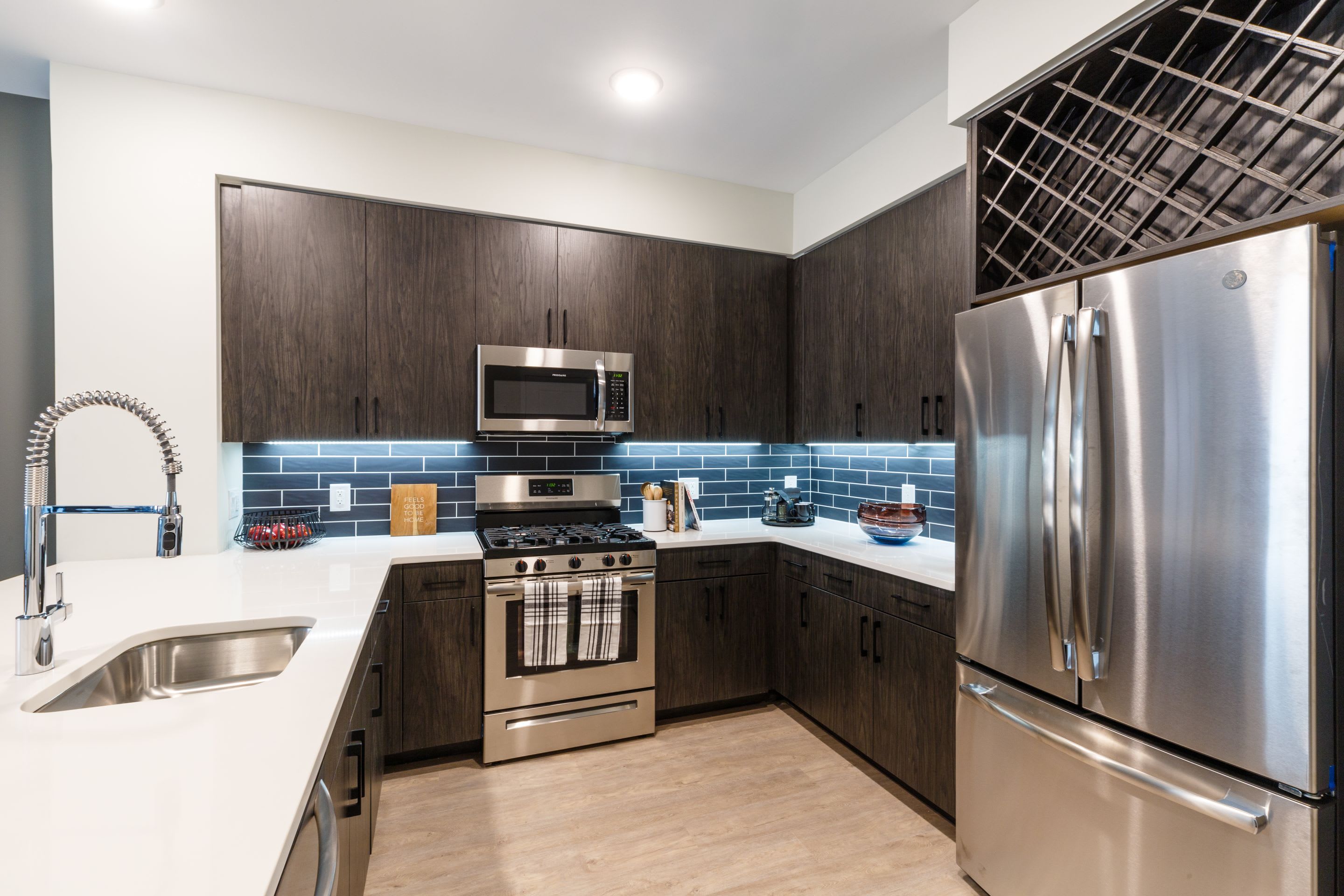100 House – photo 4