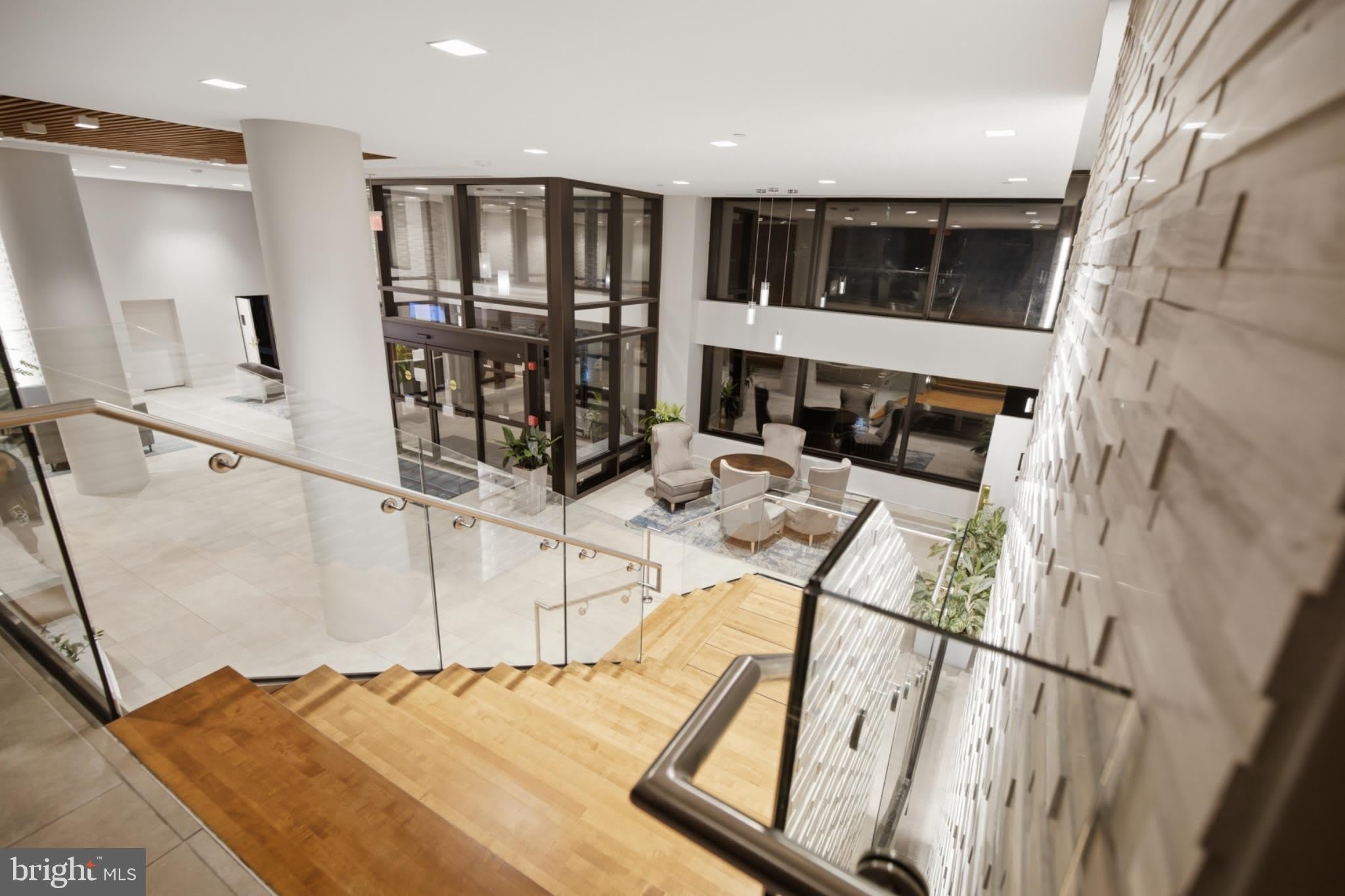 3800 POWELL Lane – photo 2