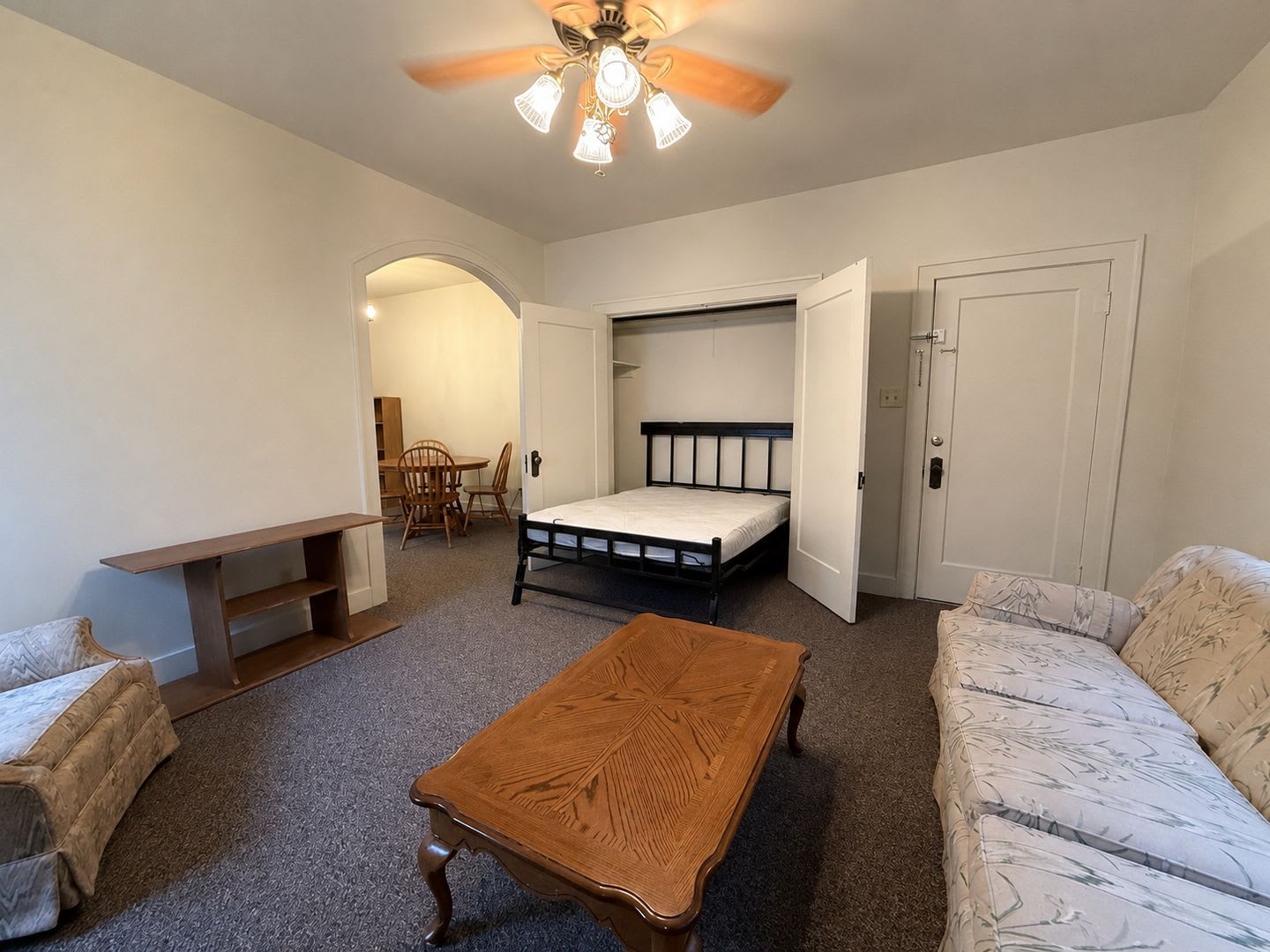 Cute and FURNISHED 1 bedroom, 1 bath duplex AVAILABLE NOW! – photo 2