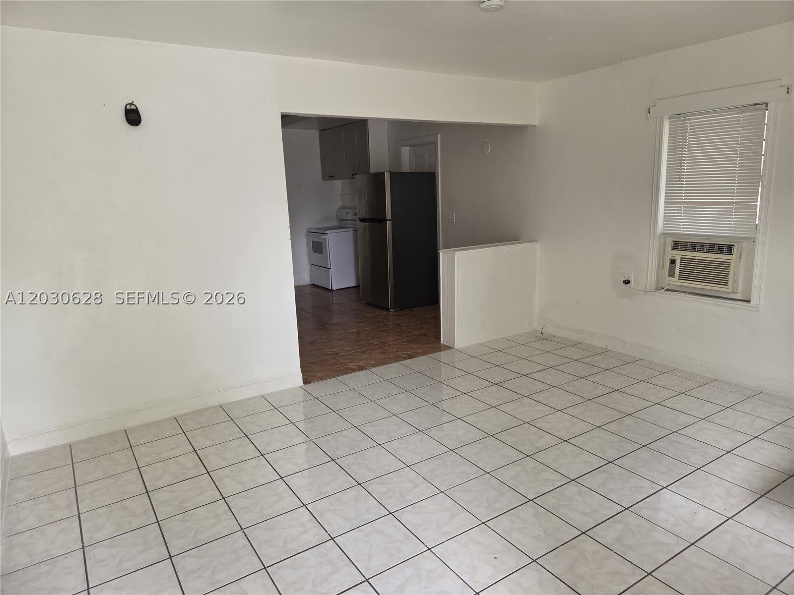 5605 Taylor St – photo 3