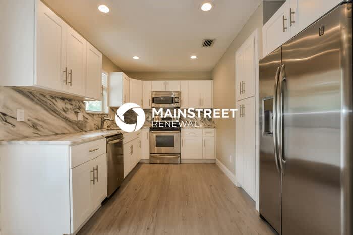 1410 Gorham Street – photo 4